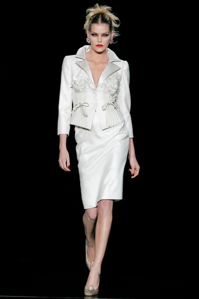 Look 11